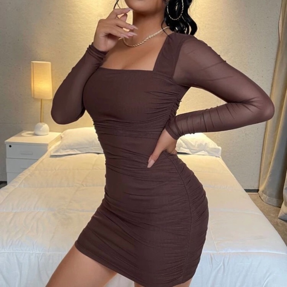 Brown ruched square neck dress
